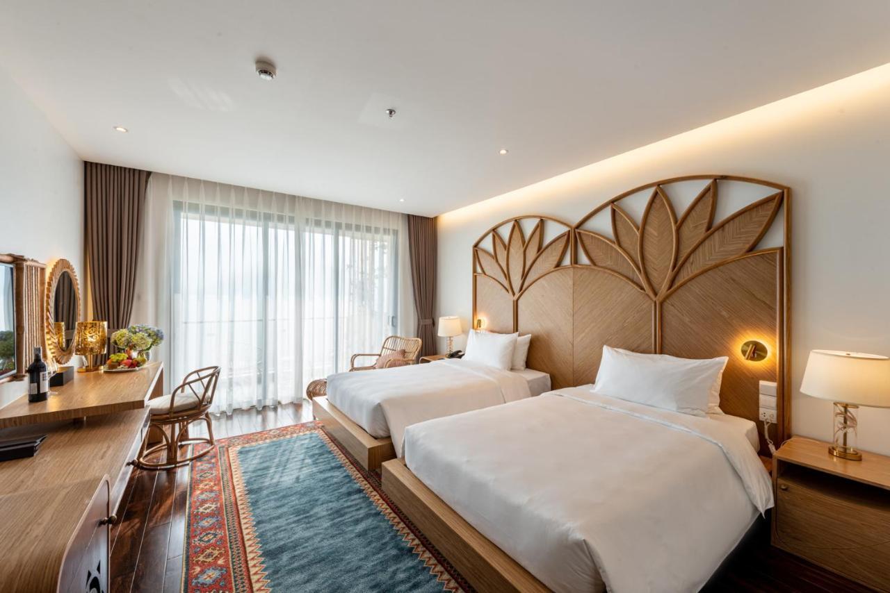 Superior Twin Room with City View