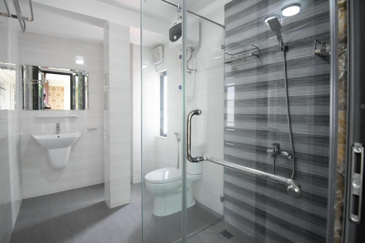 Phòng Deluxe Giường Đôi Có Ban Công