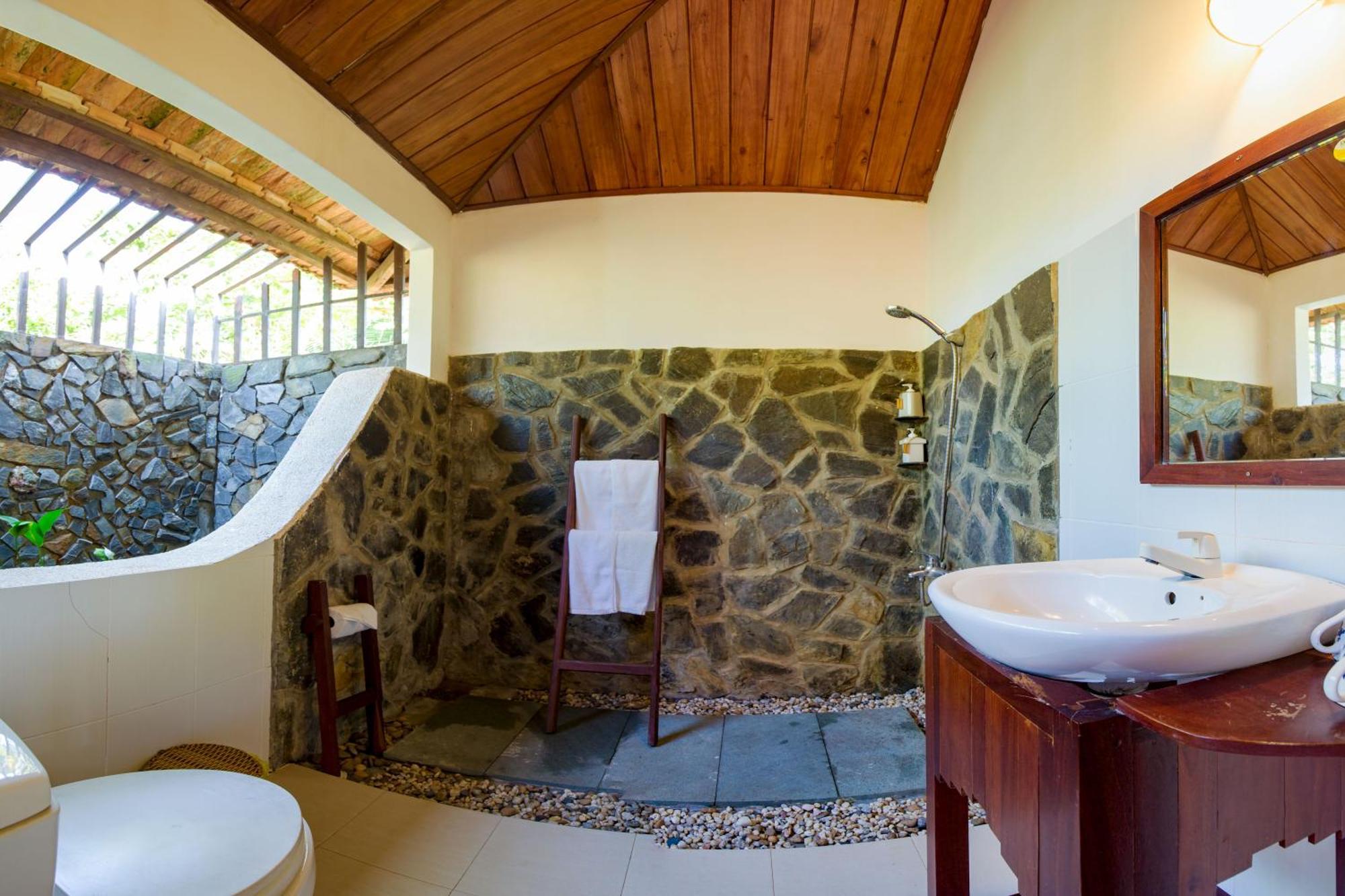Bungalow with Sea View