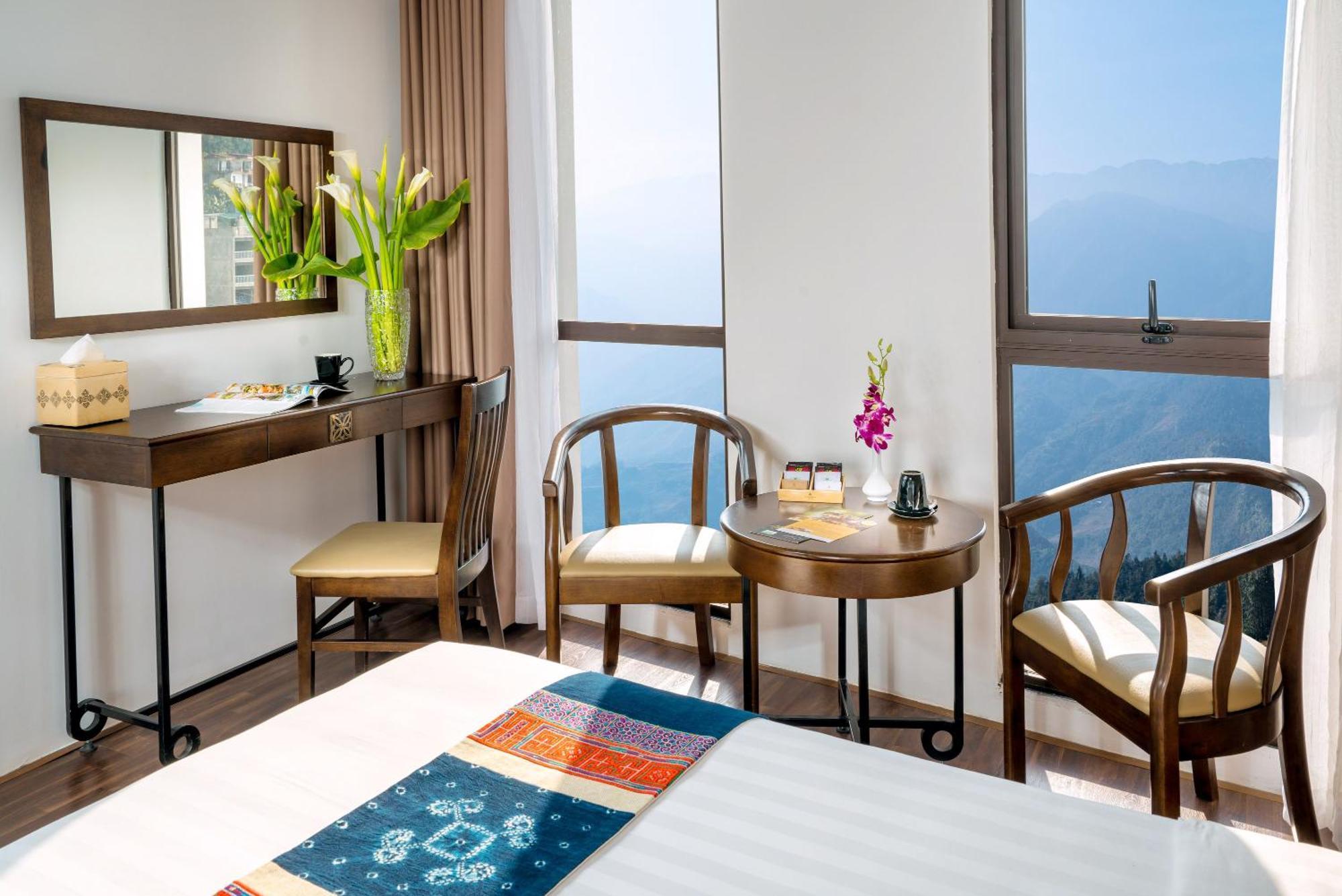 Double Room with Mountain View