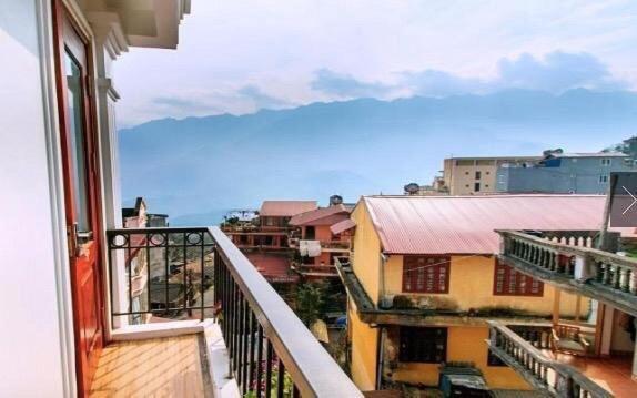 King Room with Mountain View