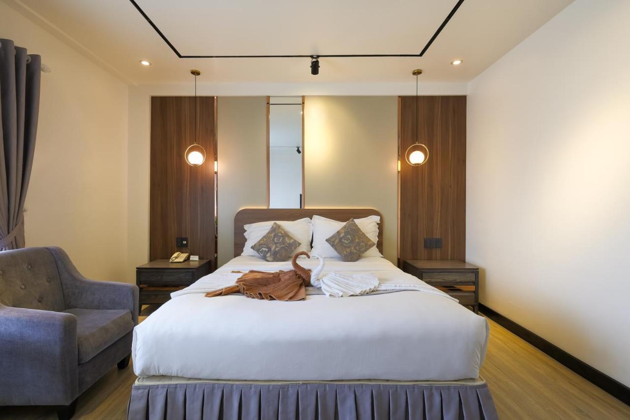 Phòng Senior Deluxe Giường Đôi