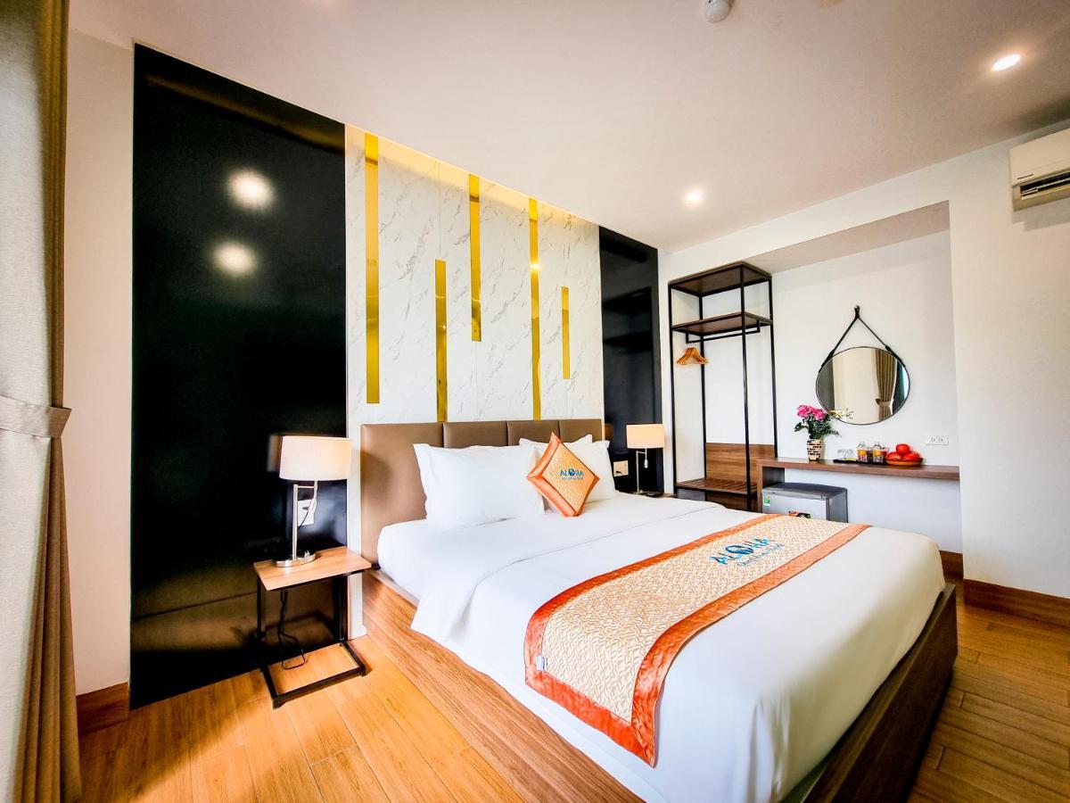 Phòng Deluxe Giường Đôi Có Ban Công
