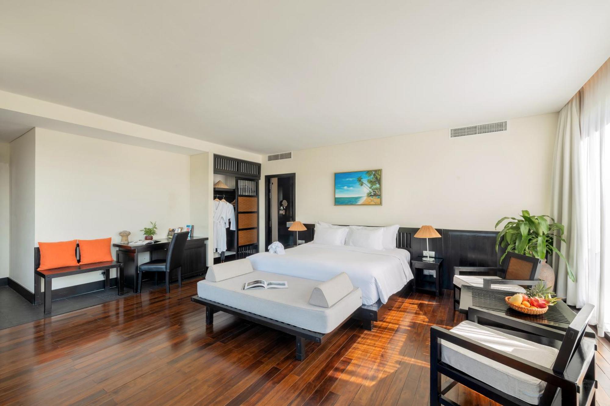 Premier Double or Twin Room,1714433755:JPEG