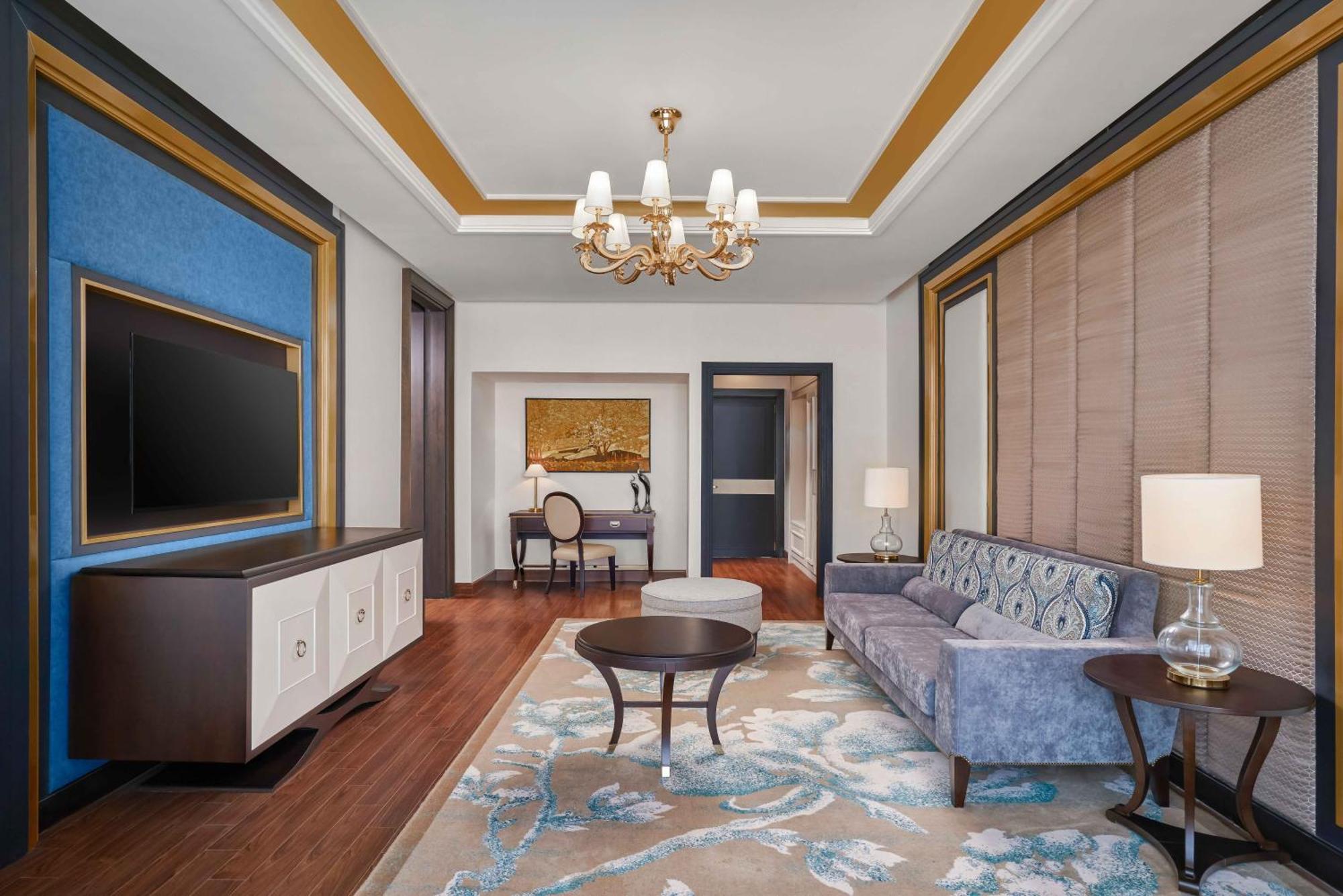 Terrace King Suite - Club Lounge Access