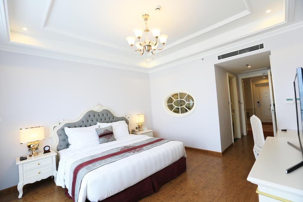 Deluxe King Bed,1543184284:JPEG