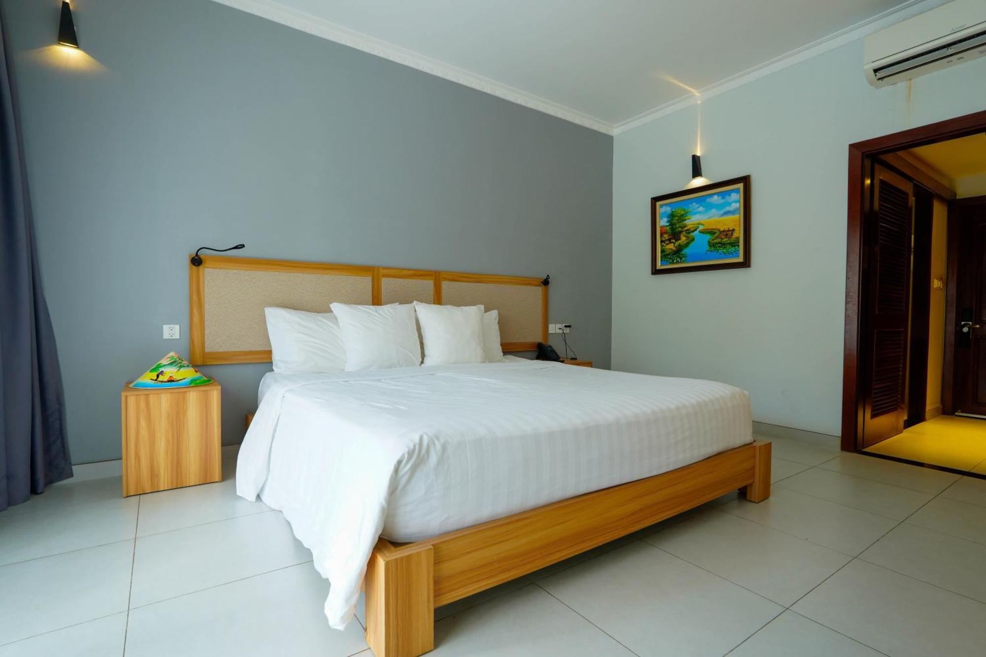 Biệt thự Luxury với Hồ bơi