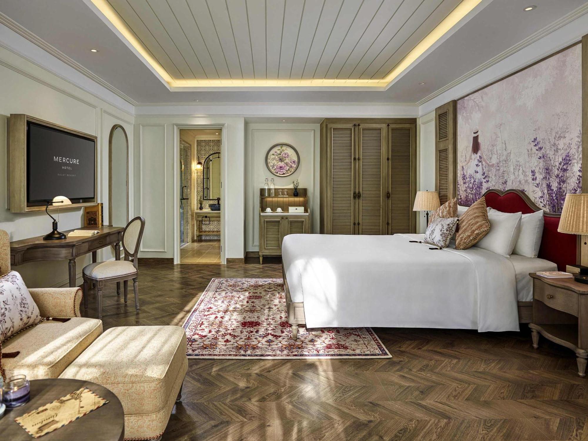 Superior Hollywood Twin Room with Two Single Beds