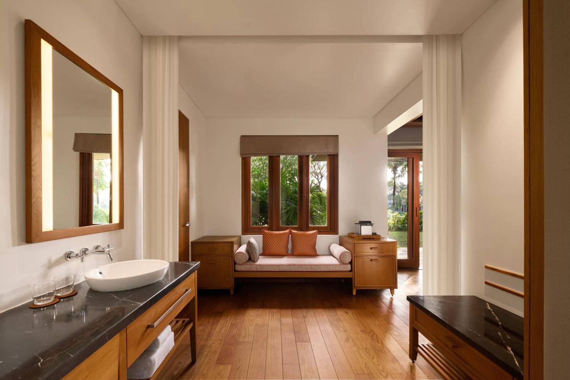 Twin Bungalow with Water View