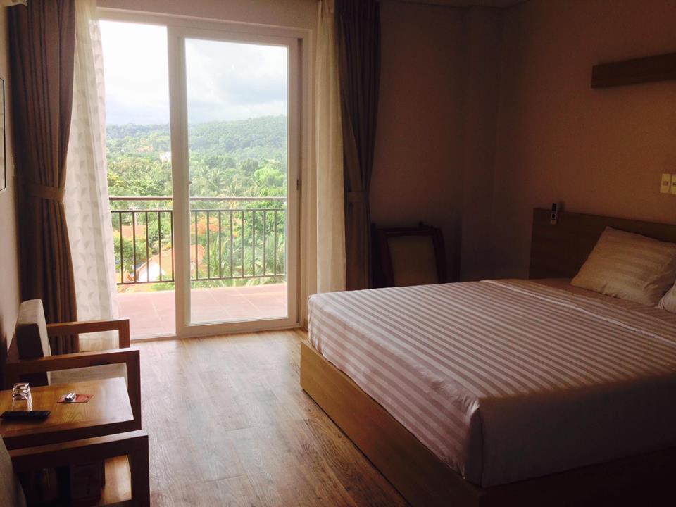 Deluxe Double or Twin Room with Sea View