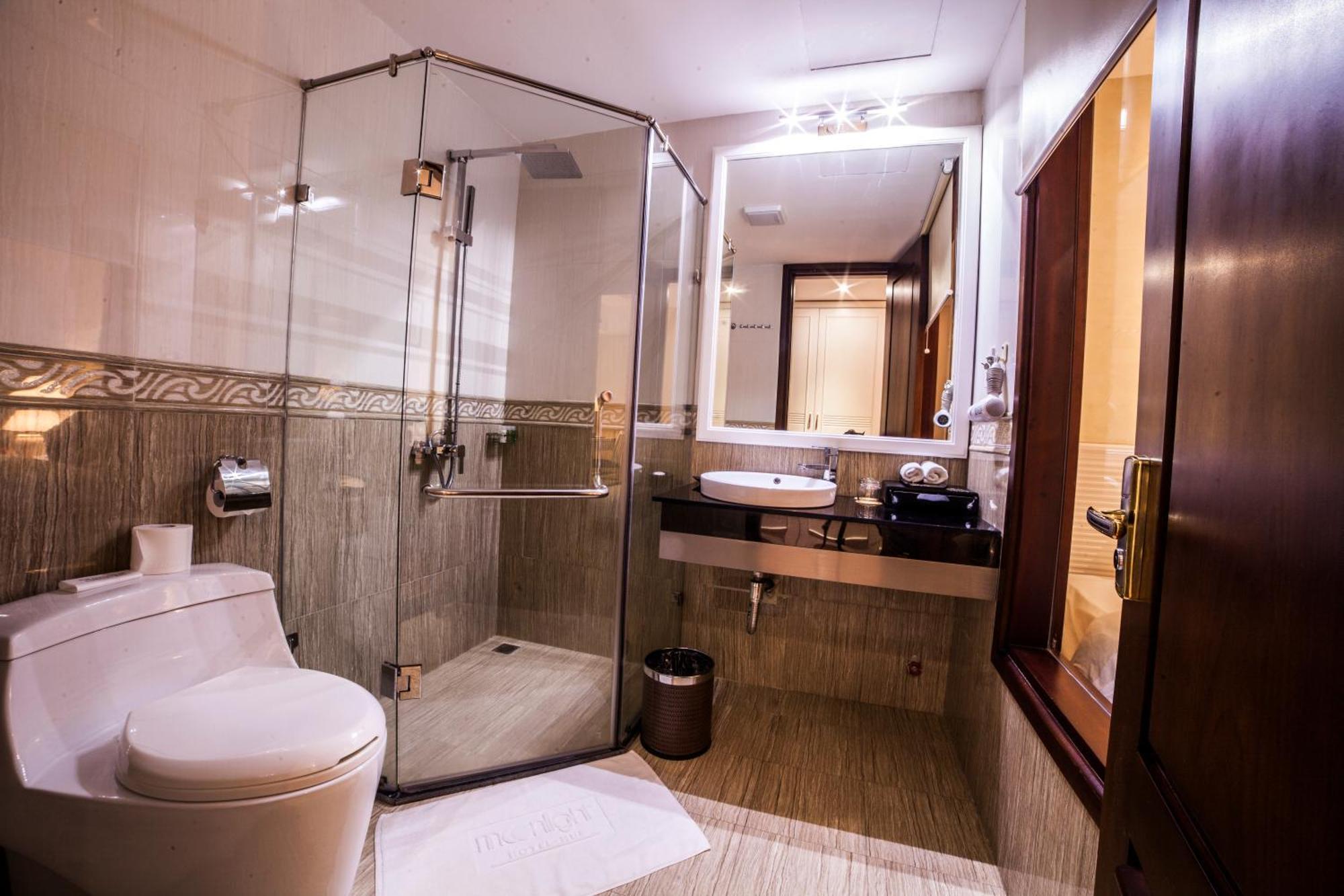 Phòng Deluxe Giường Đôi Nhìn Ra Sông