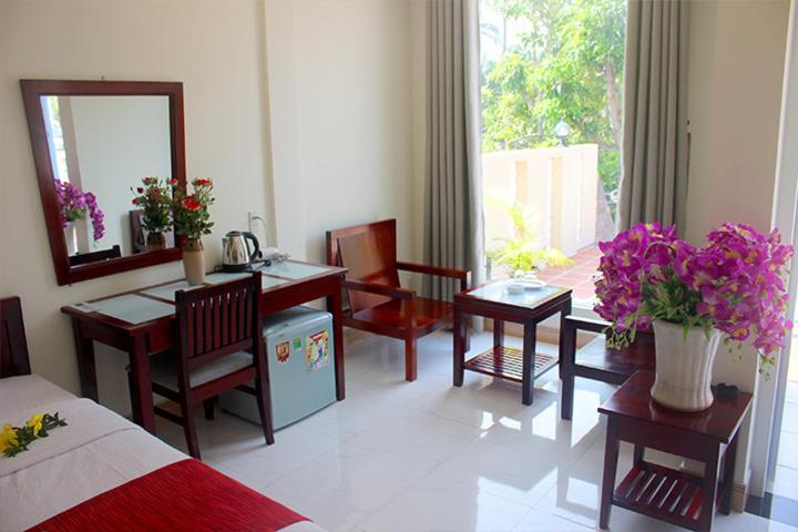 Phòng Deluxe Giường Đôi Có Ban Công