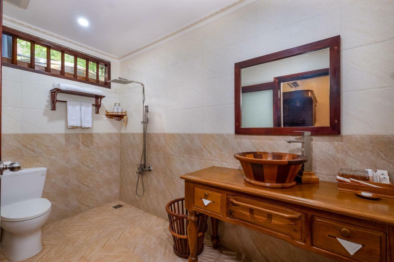 Phòng Deluxe Giường Đôi Nhìn Ra Vườn