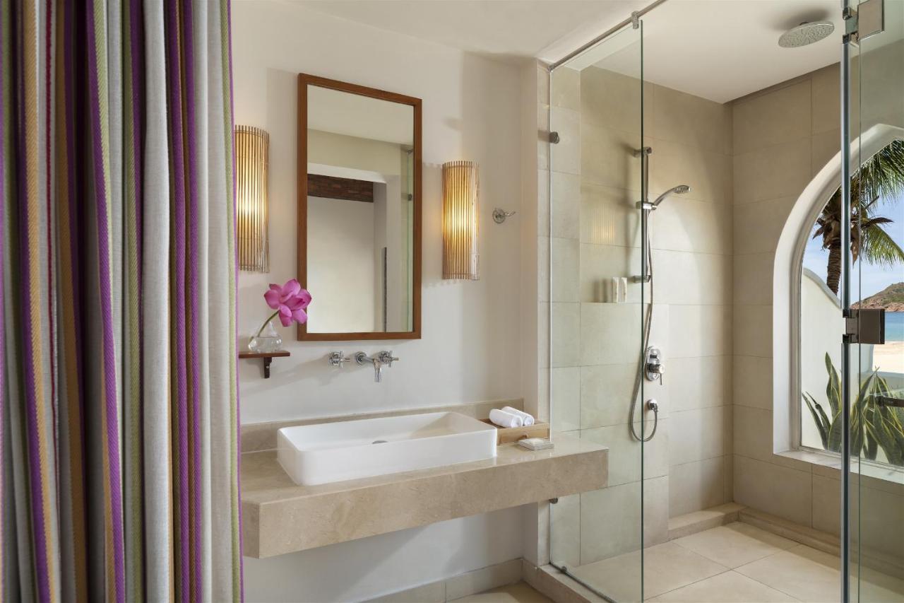 AVANI Deluxe Studio Room