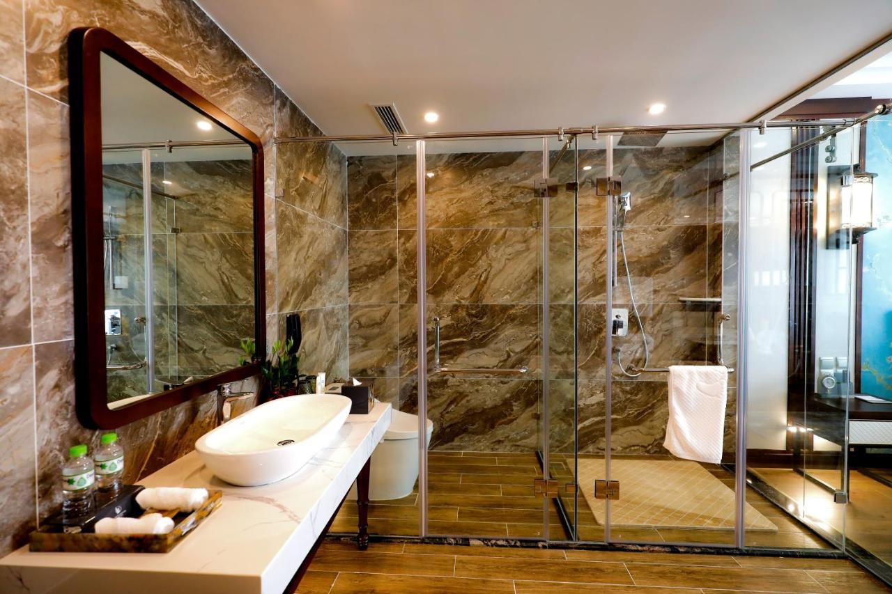 Suite Nhìn Ra Thành Phố