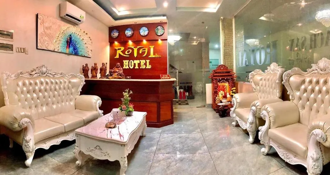 Royal Hotel-1