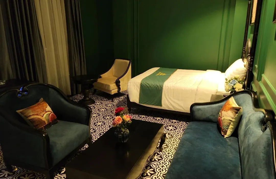 Royal Hotel Mong Cai-1