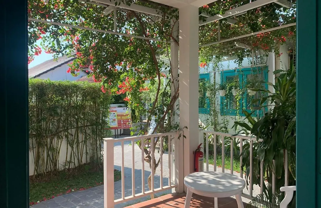 Philip Bungalow-1