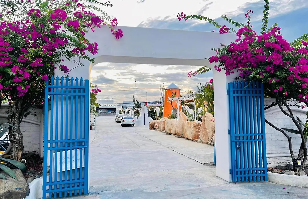 Santorini Villa Cam Ranh-1