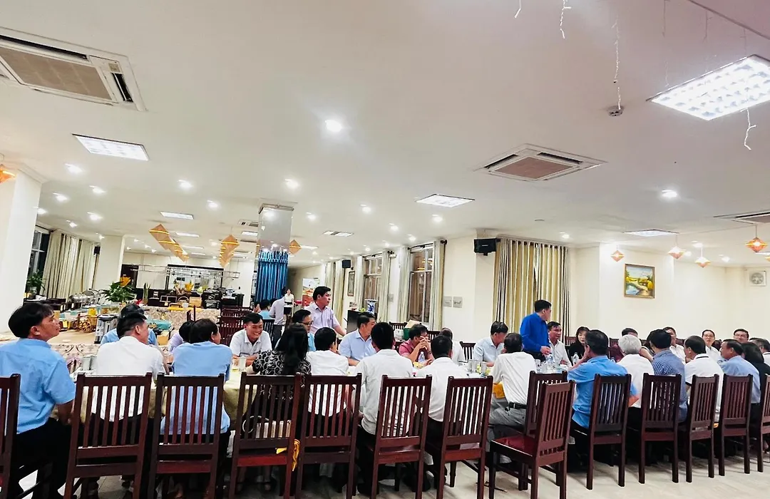 Khách sạn Hùng Vương-1