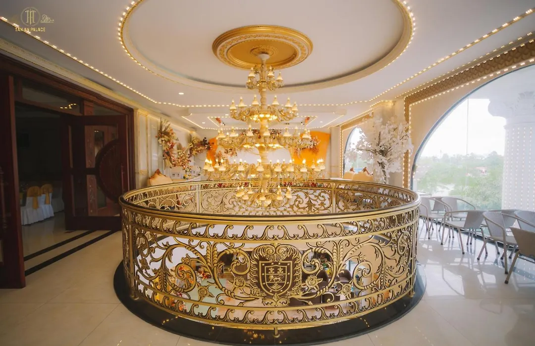 Tan An Palace-1