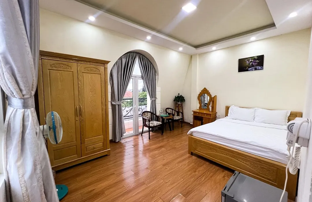 Phùng Thịnh Hotel-1