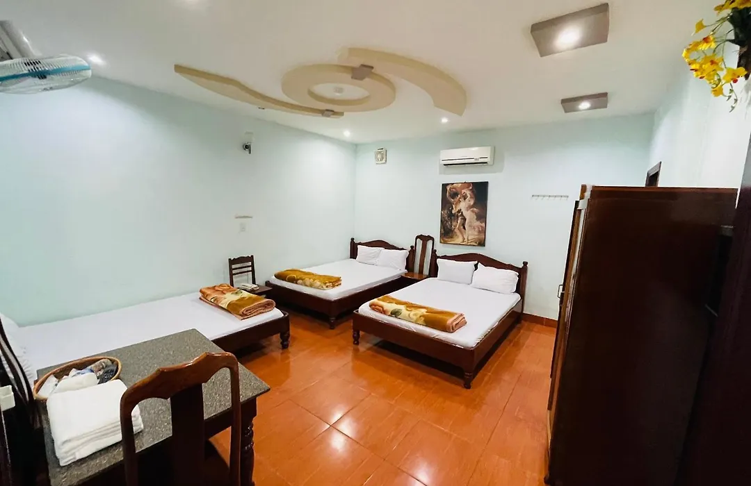 Manh Hung Hotel-1