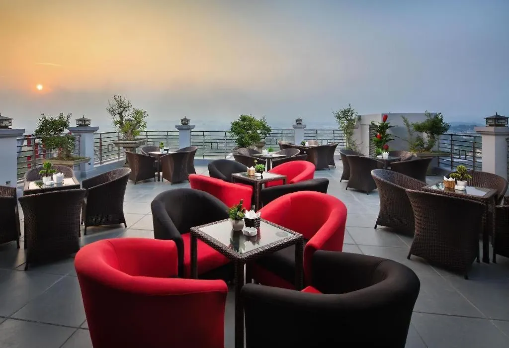 Royal Palace Hotel-1