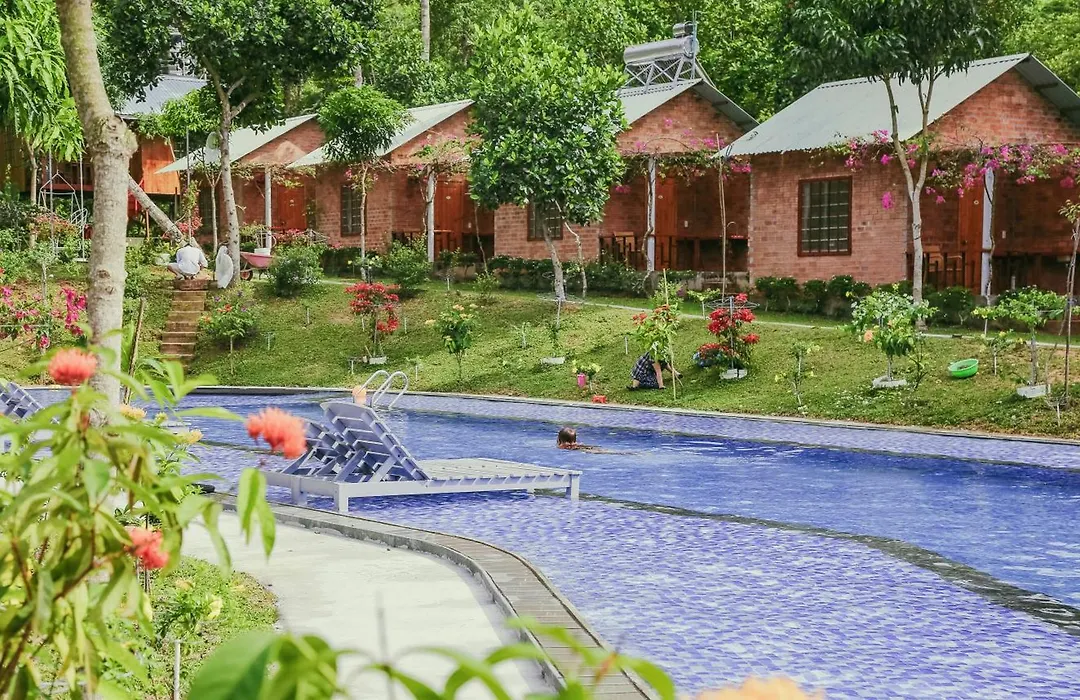 Phu Quoc Valley Sen Bungalow-1