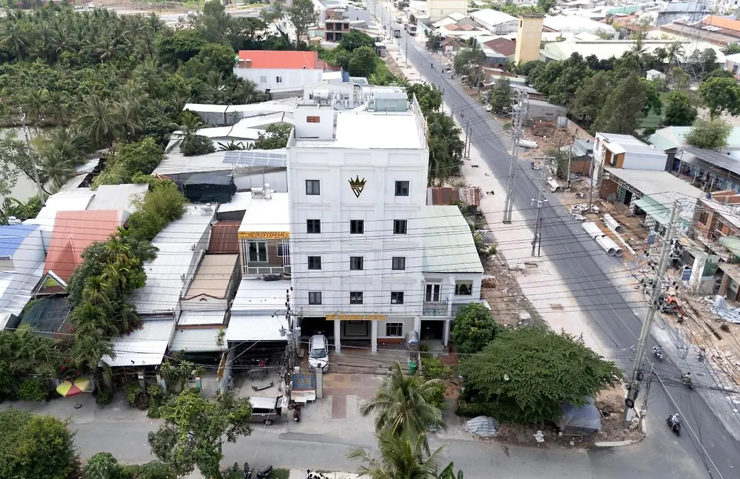 Khách Sạn Đế Vương-1