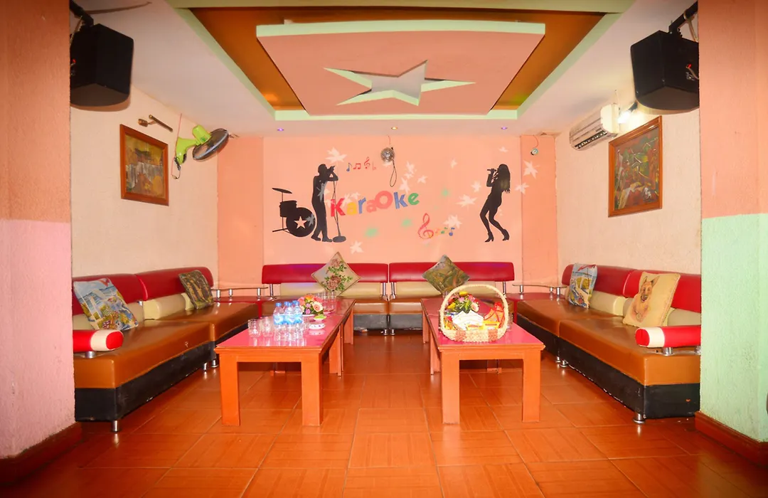 Central Hotel-1