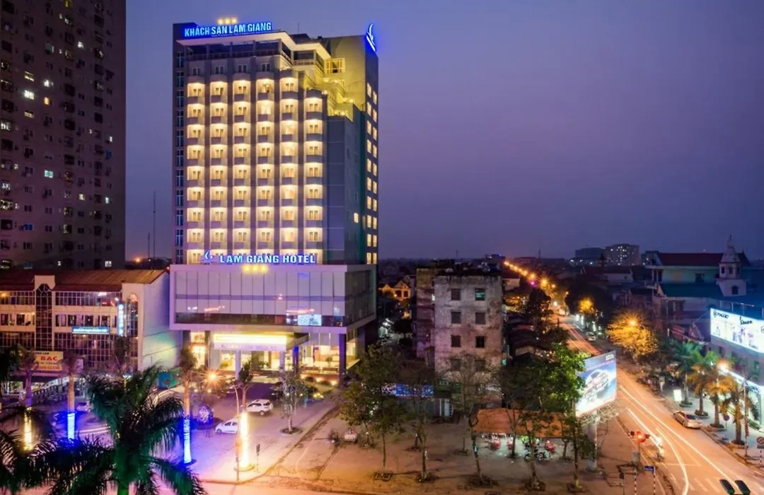 Lam Giang Hotel-1