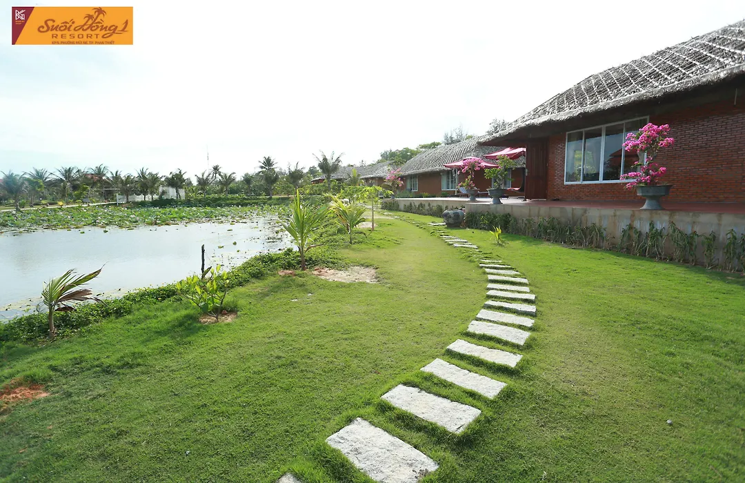Suoi Hong Resort-1