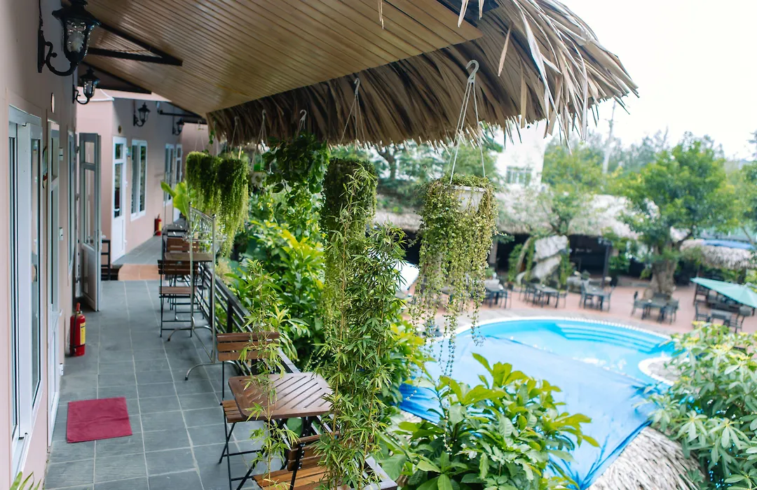 Catba Oasis Bungalows-1