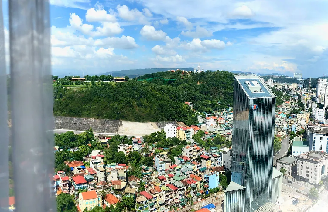 Best Western Premier Sapphire Hạ Long-1