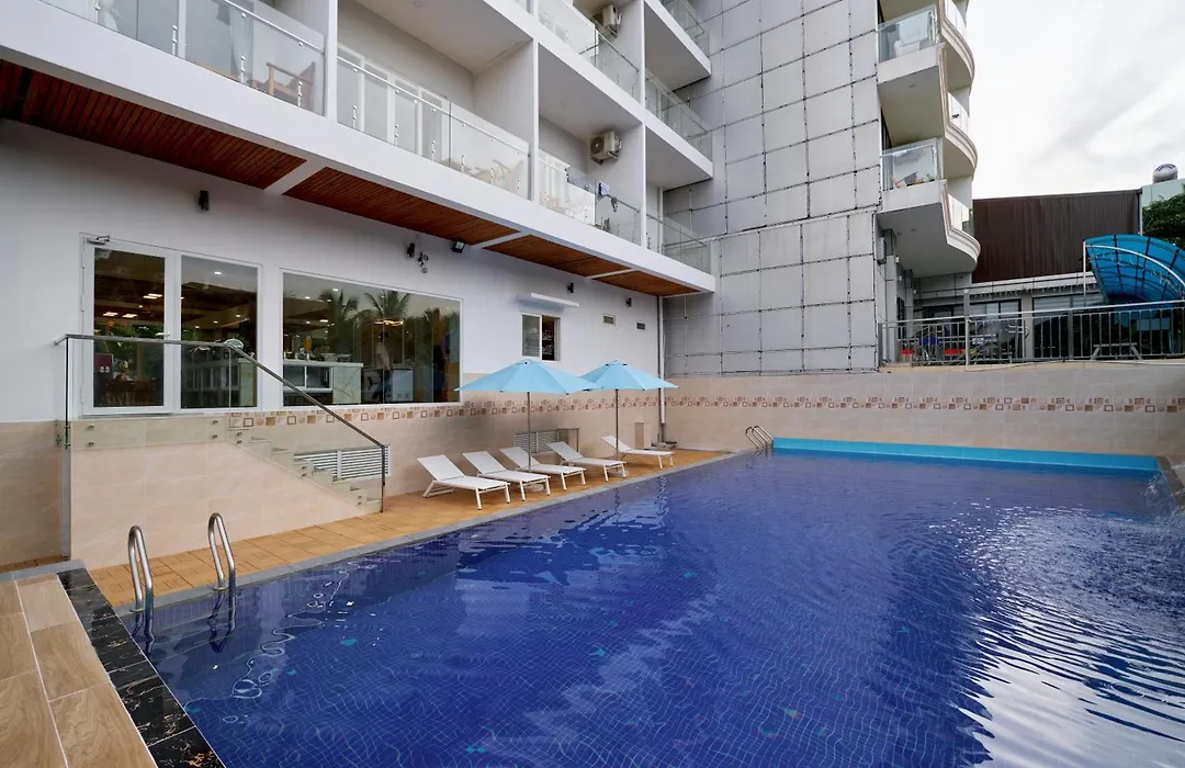 Summer Dream Hotel-1