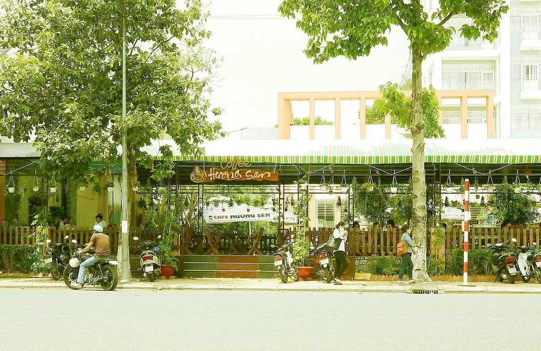 Huong Sen Hotel-1