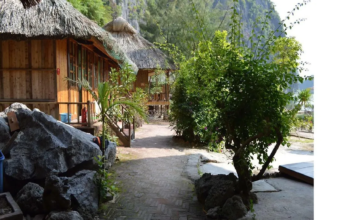 Cat Ba Sandy Beach Resort-1