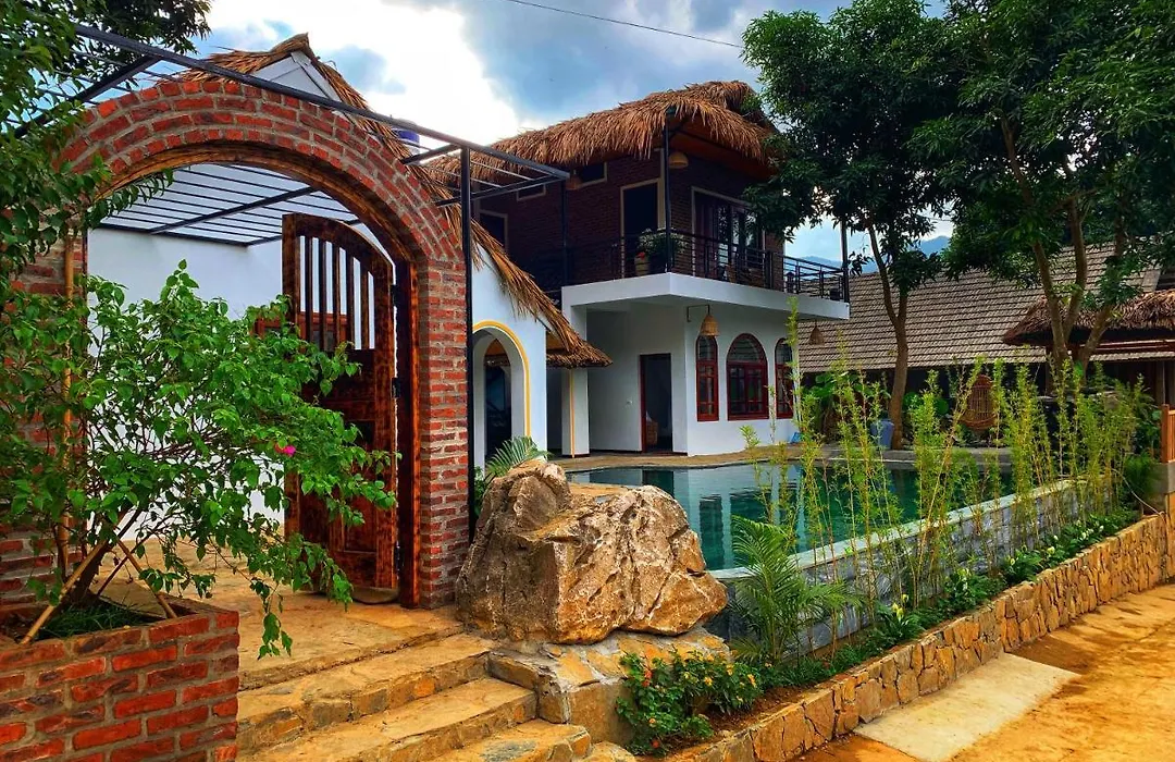 Mai Chau Rustic Home-1