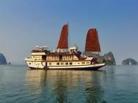 Dragon Pearl Junk Halong-2