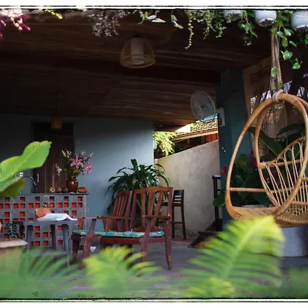 Queeny'S Farmstay Wooden House-2