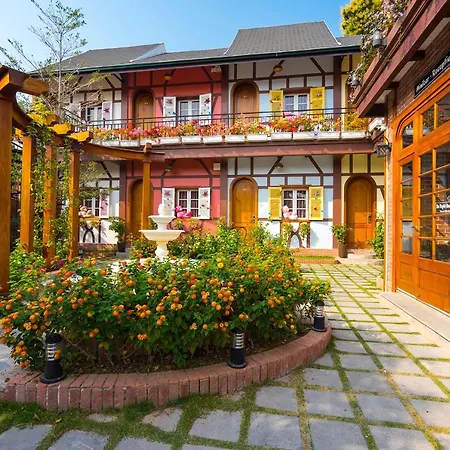 Little Colmar - Homestay & Pottery Studio-3