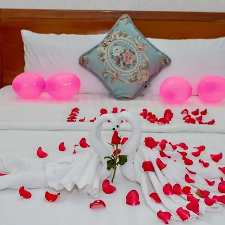 Lee Hotel-2