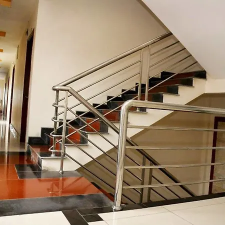 Rose Hotel-3