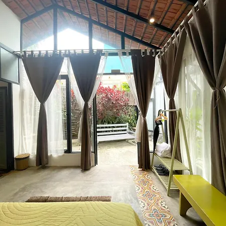 Banyan Boutique By 5H-2
