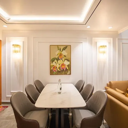 La Fleur Premium Central Apartment Hotel-2