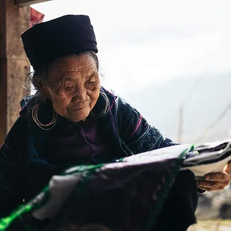 Hmong Sister House And Trekking-2
