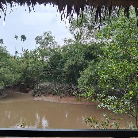 Quoc Phuong Riverside Homestay-3