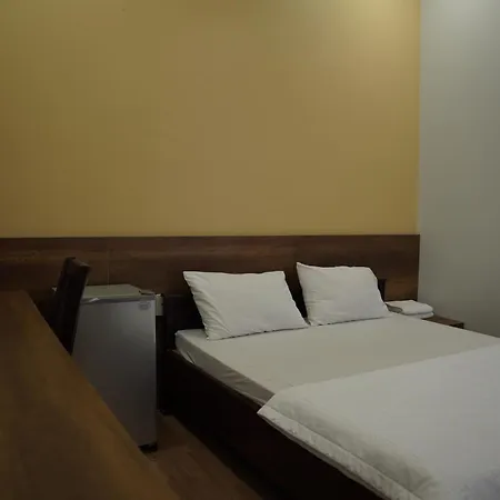 Khách Sạn Đế Vương-2