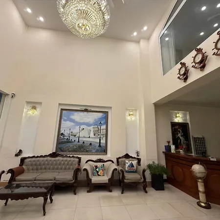 Le Petit Paris Dalat Hotel-3